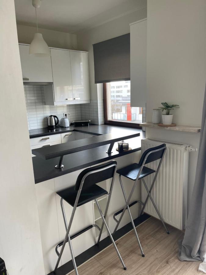 Apartament Obrzezna Airport Apartment วอร์ซอ ภายนอก รูปภาพ